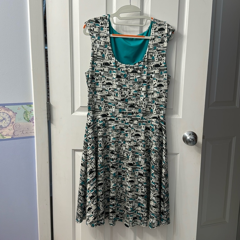 Betabrand reversible sleeveless dress.